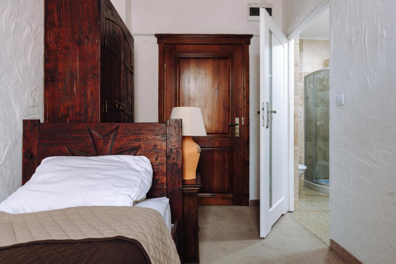 Legenda Hotel 2*